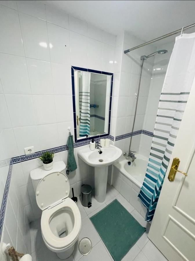 Two Bed, Two Bath Apartment With Sea Views - Angel De Miraflores Malaga Ngoại thất bức ảnh
