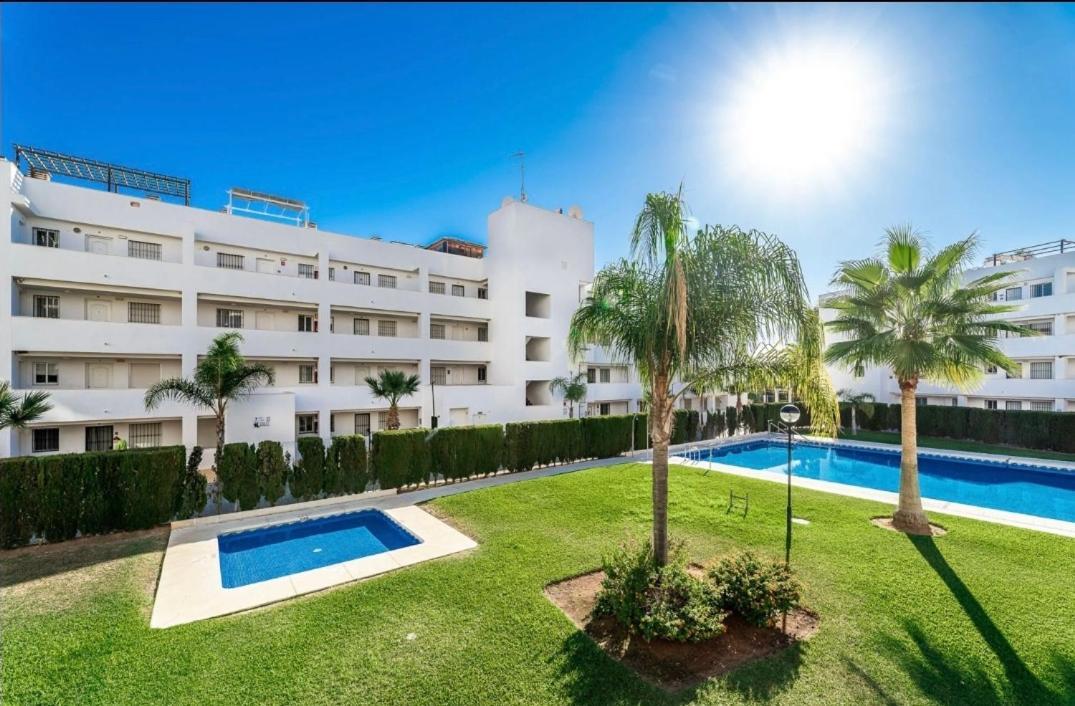 Two Bed, Two Bath Apartment With Sea Views - Angel De Miraflores Malaga Ngoại thất bức ảnh